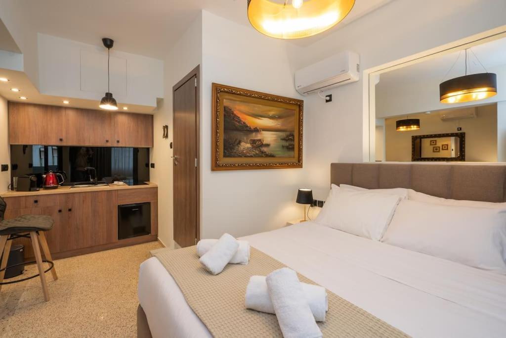 Dema Luxury Suites - Perikleous E6 Atene Esterno foto