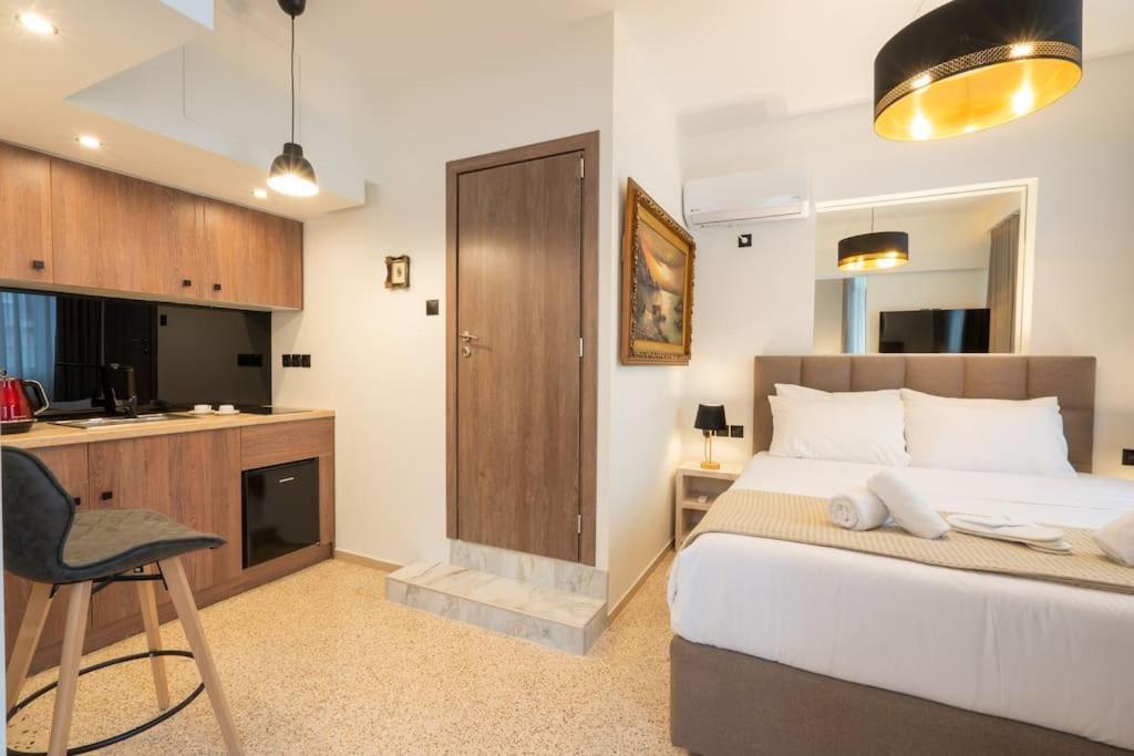 Dema Luxury Suites - Perikleous E6 Atene Esterno foto